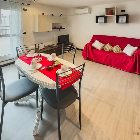 Sea View Penthouse - Free Park - Wifi Савона