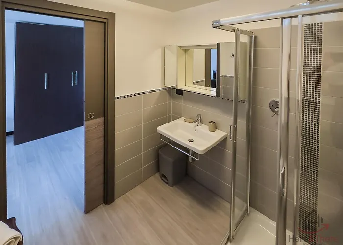 Sea View Penthouse - Free Park - Wifi Apartament Savona