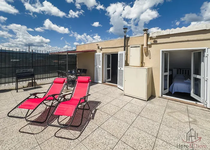 Sea View Penthouse - Free Park - Wifi *