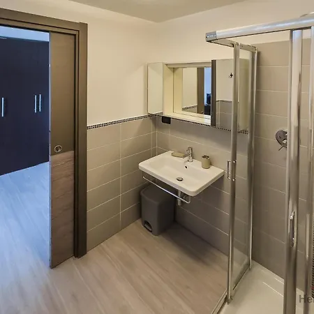 Blue Terrace - Free Parking - Sea View - Wifi شقة سافونا
